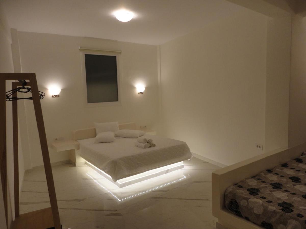 Triena Apartments Fira  Ngoại thất bức ảnh