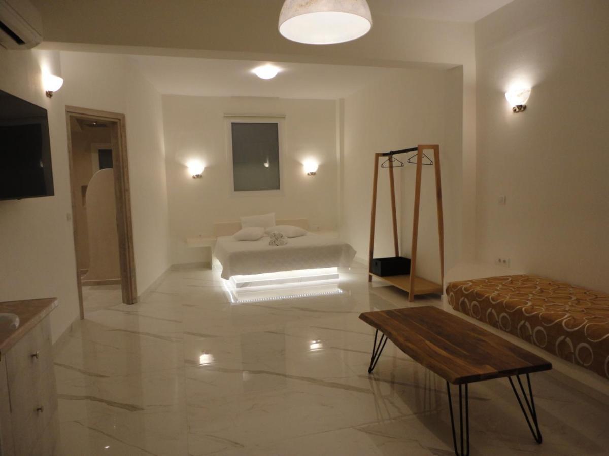 Triena Apartments Fira  Ngoại thất bức ảnh