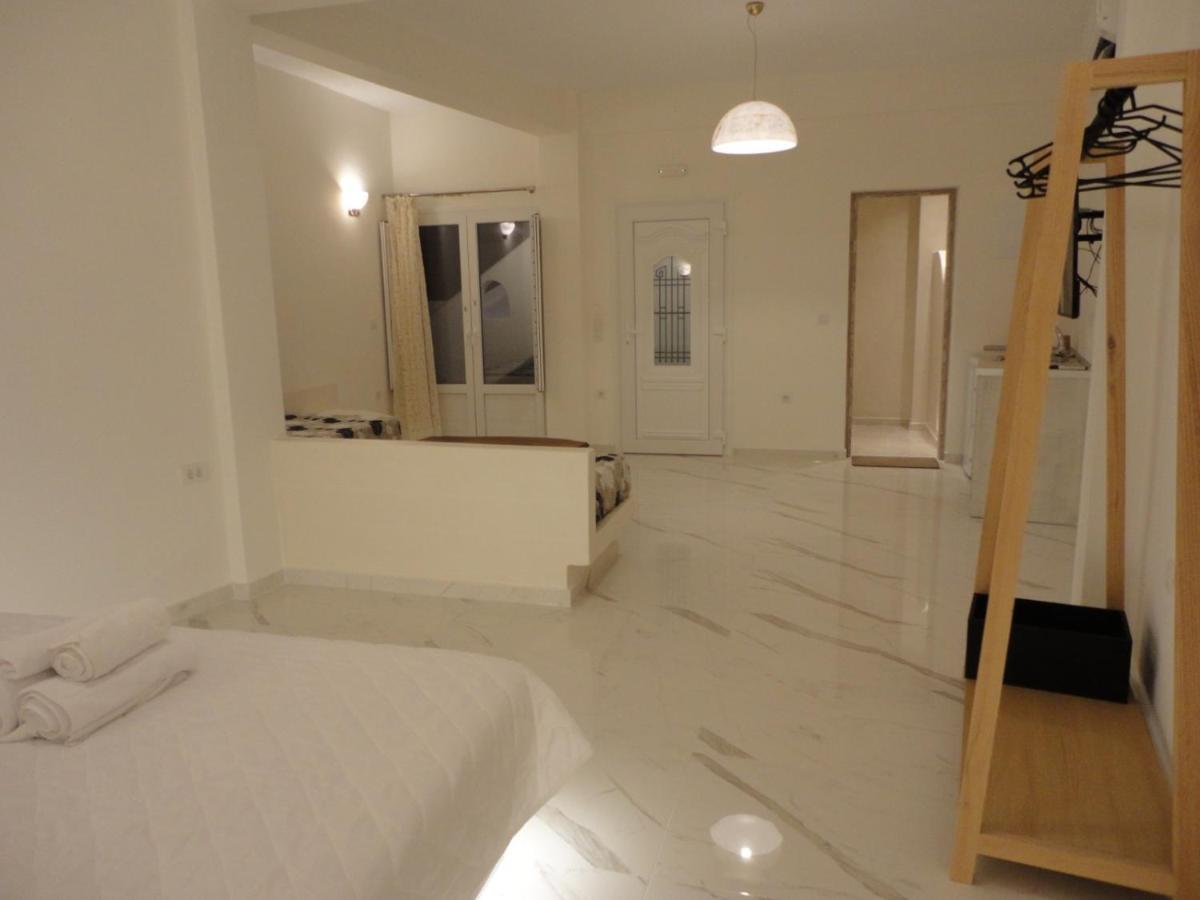 Triena Apartments Fira  Ngoại thất bức ảnh